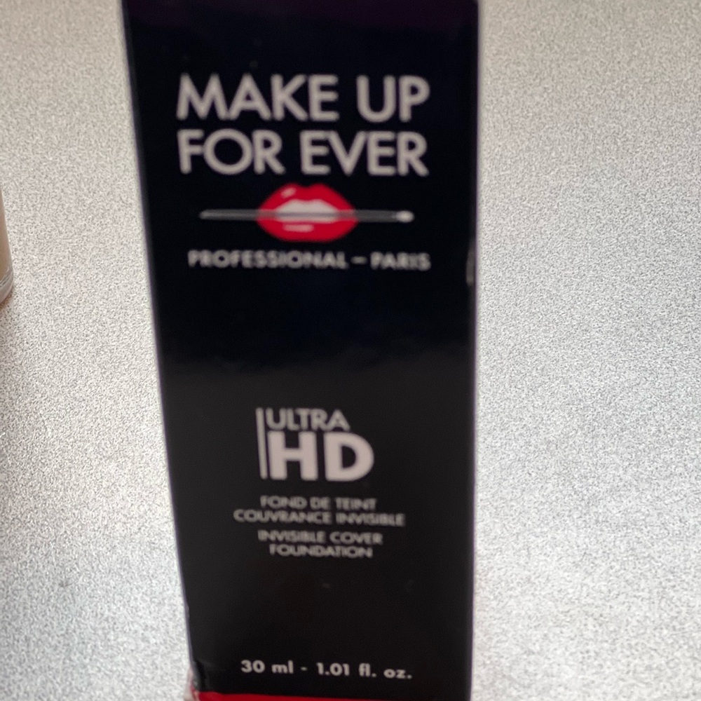 Makeup Forever original formula HD foundation